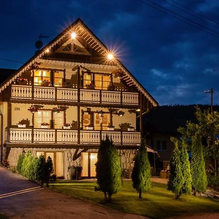 Penzion Enrico Ždiar Exteriör bild