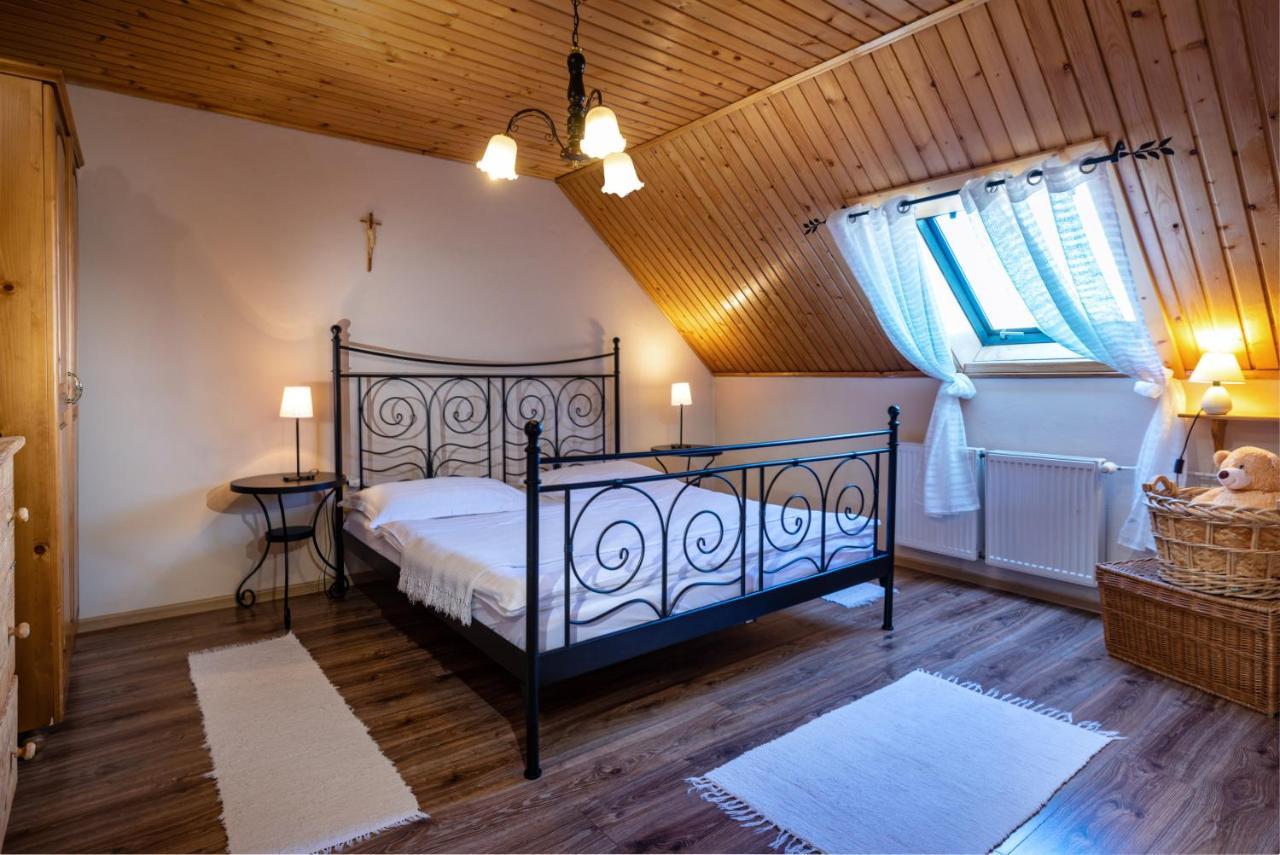Penzion Enrico Ždiar Exteriör bild