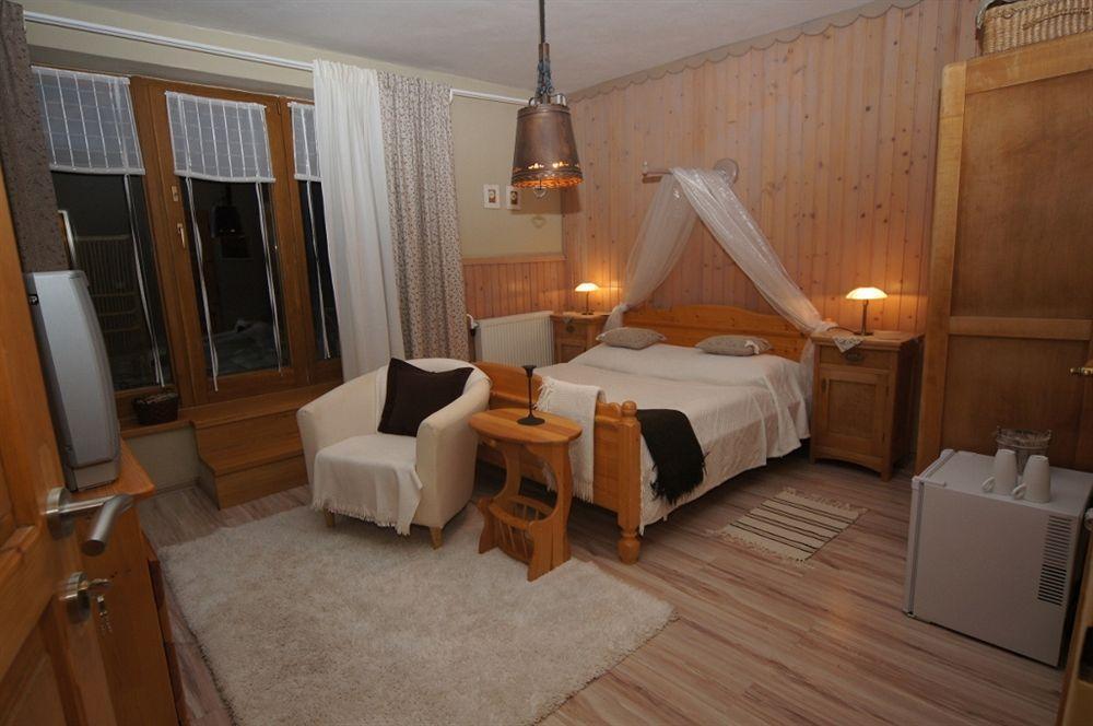 Penzion Enrico Ždiar Exteriör bild