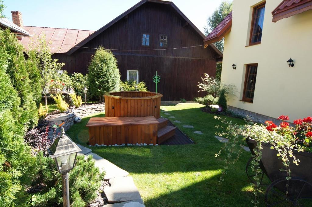 Penzion Enrico Ždiar Exteriör bild